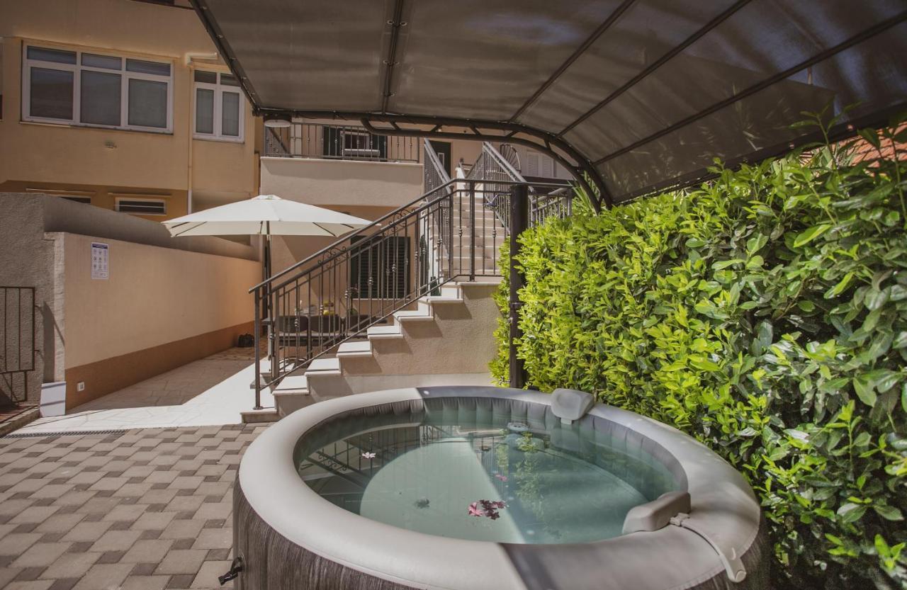 Vila Luxury House Lucija Dugi Rat Exteriér fotografie